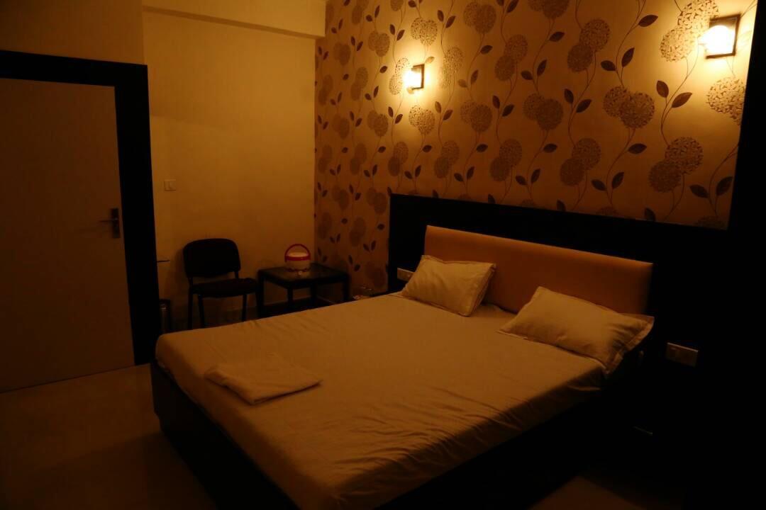 Virat Hotel & Guest House Rādhanpur Εξωτερικό φωτογραφία